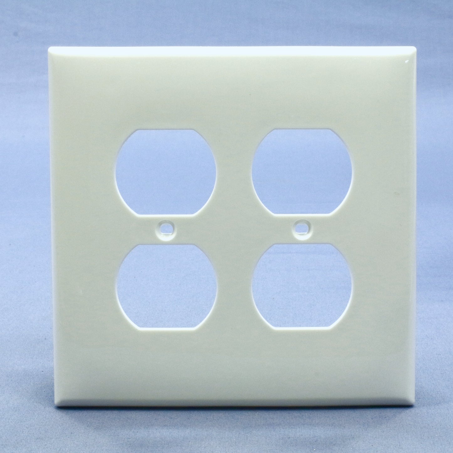 Leviton PJ82-W White Receptacle Wallplate 2-Gang Duplex Outlet Nylon Cover 25pcs