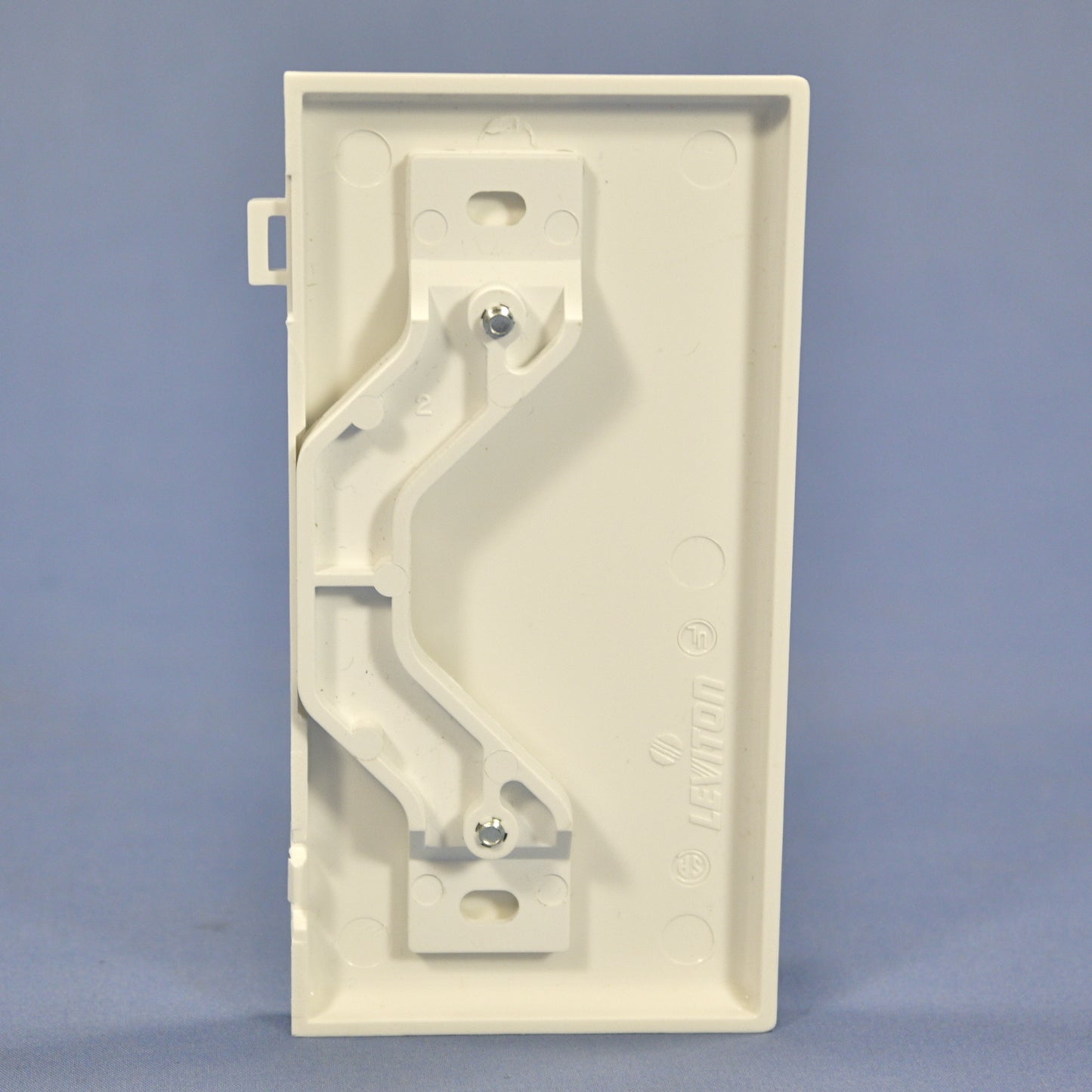 Leviton PSE14-W White 1-Gang Blank Unbreakable Sectional Wallplate Strap Mount