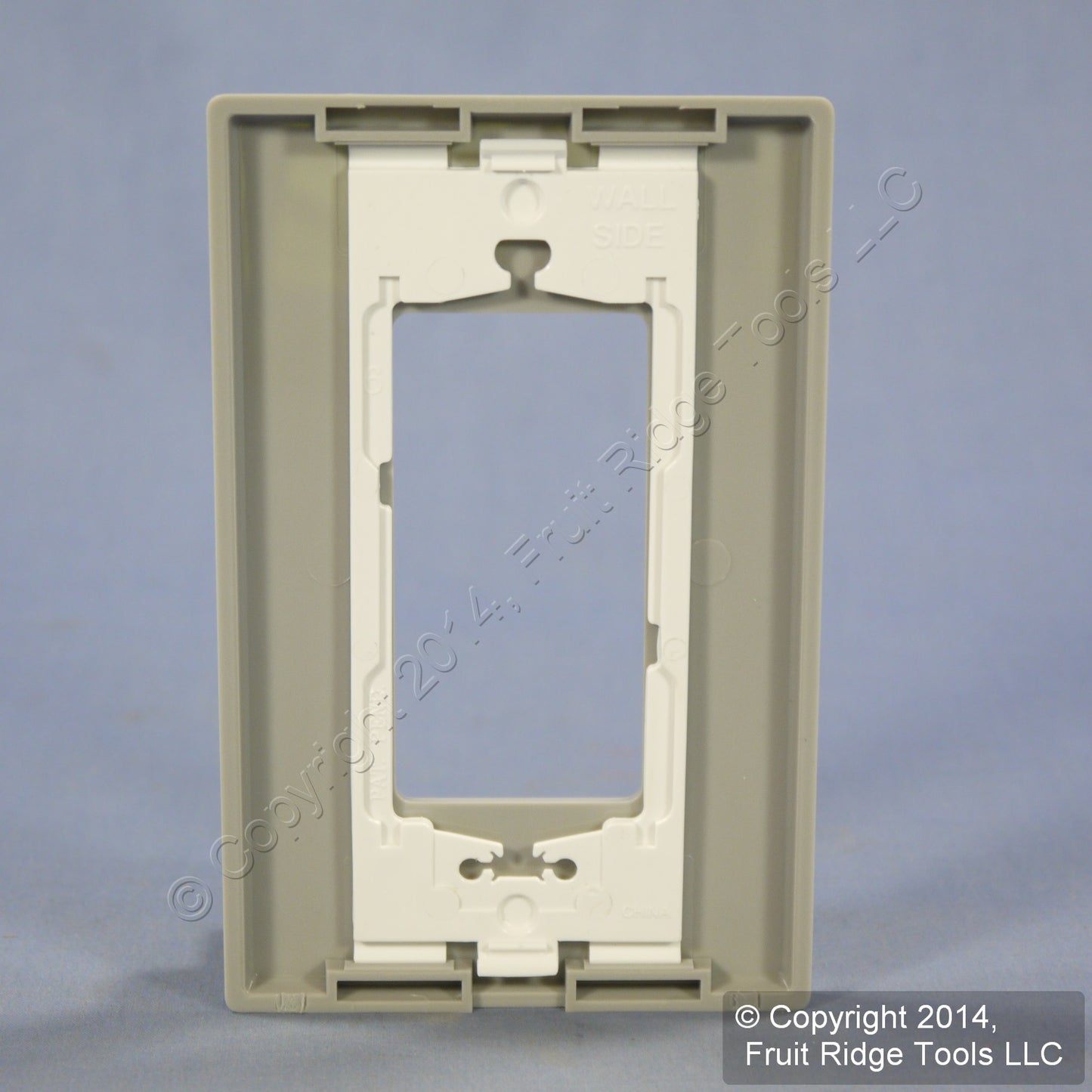 Leviton SJ26-SGY Gray 1-Gang Decora GFI Unbreakable Nylon Midway Screwless Cover