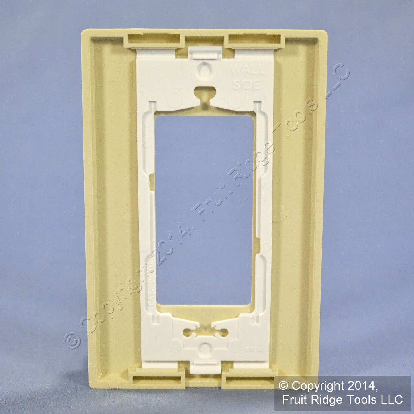 Leviton SJ26-SI Ivory 1-Gang Decora GFI Unbreakable Nylon Midway Screwless Cover