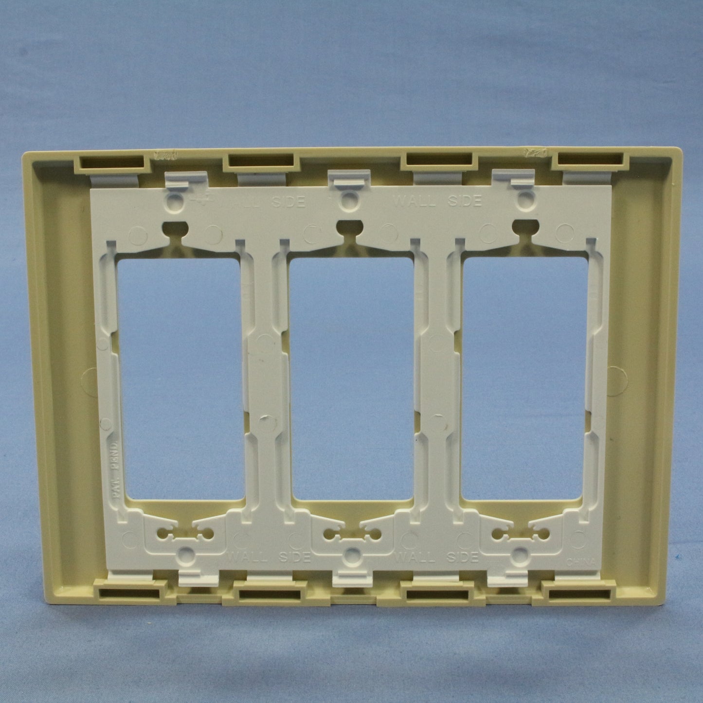 Leviton SJ263-SI Ivory 3-Gang Decora Unbreakable Nylon Midway Screwless Cover