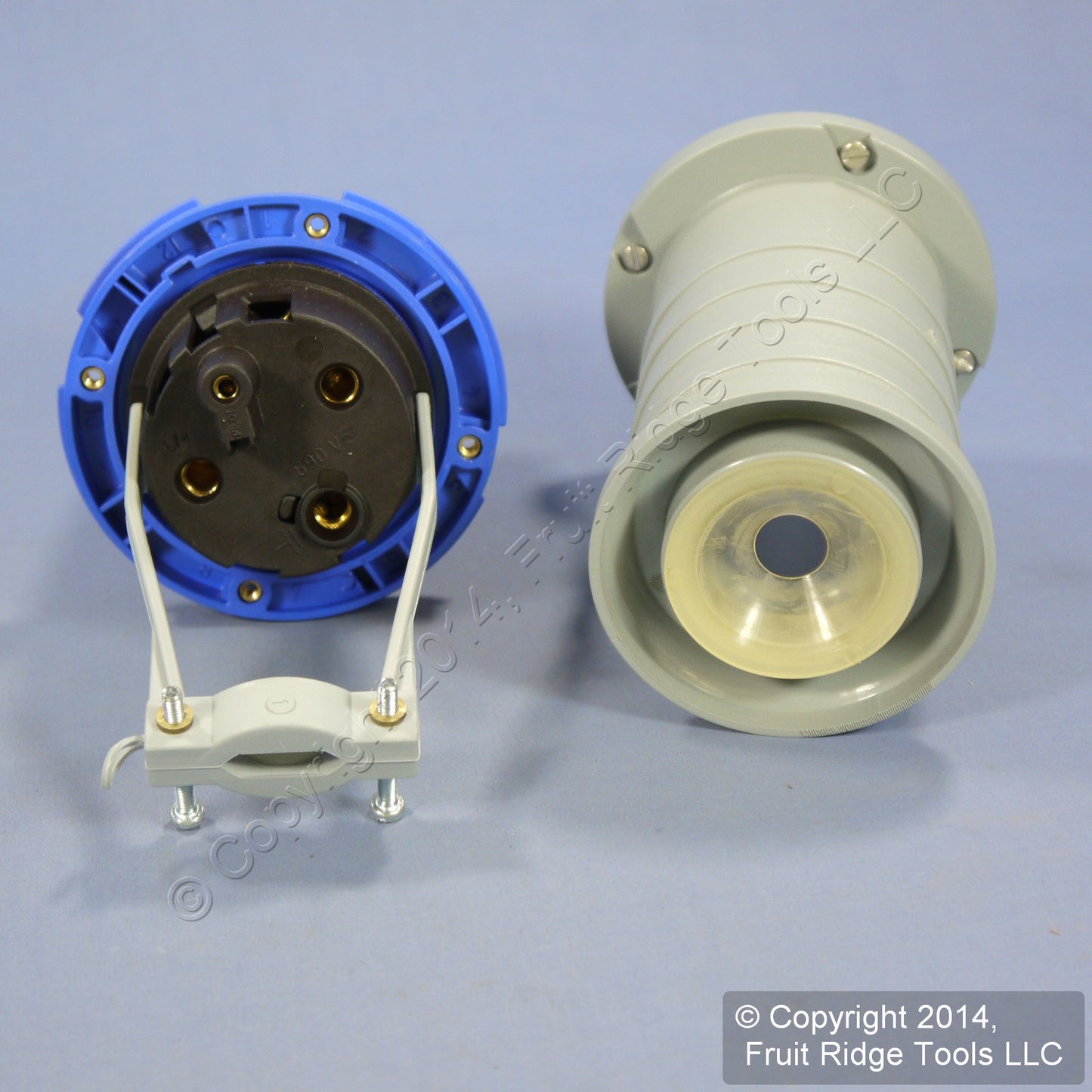 Leviton International-Rated Splashproof Pin & Sleeve Plug 63A 250VAC SP363P6