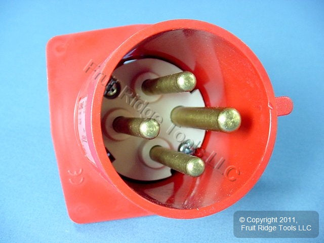 Leviton Pin & Sleeve Splashproof Plug Inlet 32A 380/415VAC SP432B6