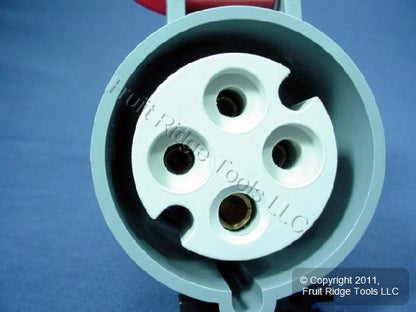 Leviton SP432C6 Pin & Sleeve Connector Splashproof Female Plug 32A 380/415V