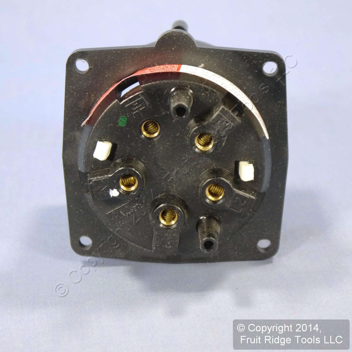 Leviton Industrial Pin & Sleeve Splashproof Plug Inlet 30A 347/600VAC SP530B5