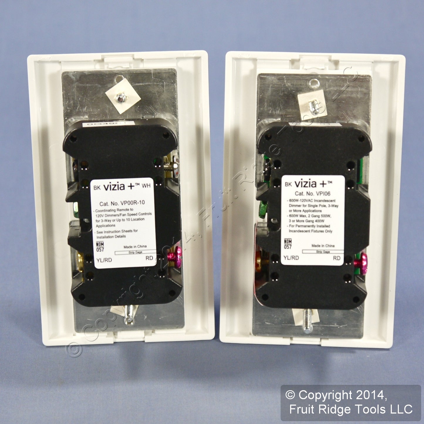 Leviton Vizia+ White 600W Digital Dimmer & Remote Kit w/ Locator Light VPDMK-C0W