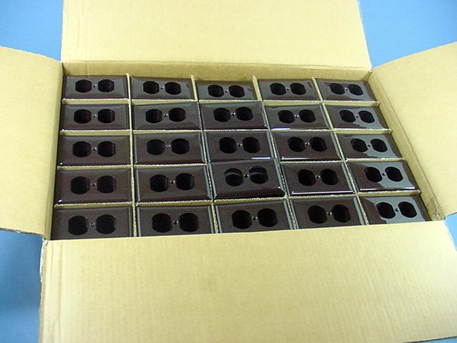 GE Brown 1Gang Duplex Receptacle Outlet Unbreakable Nylon Wallplate Cover 1000pc