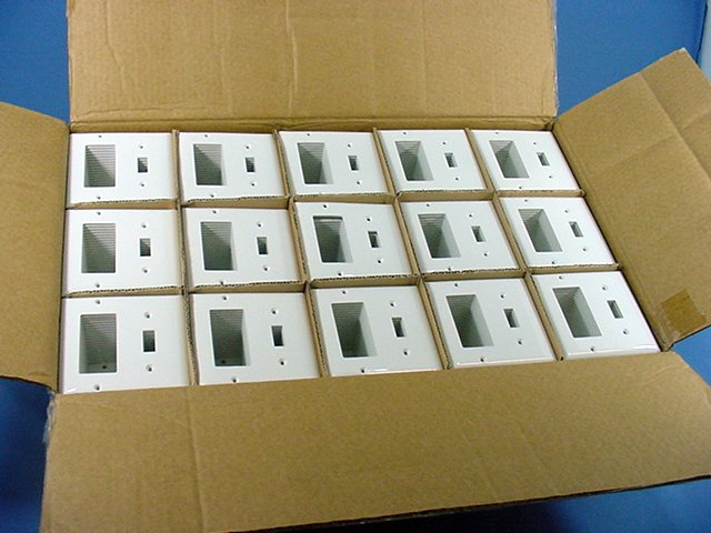 GE White 2-Gang Toggle Switch Decorator Unbreakable Wallplate w/o Screws 600pcs