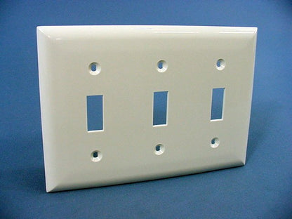 GE White 3-Gang Toggle Unbreakable Nylon Wallplate Covers w/o Screws 600pc