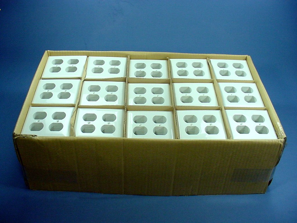 GE 2-Gang White Unbreakable Duplex Outlet Receptacle Wallplates w/o Screws 750pk