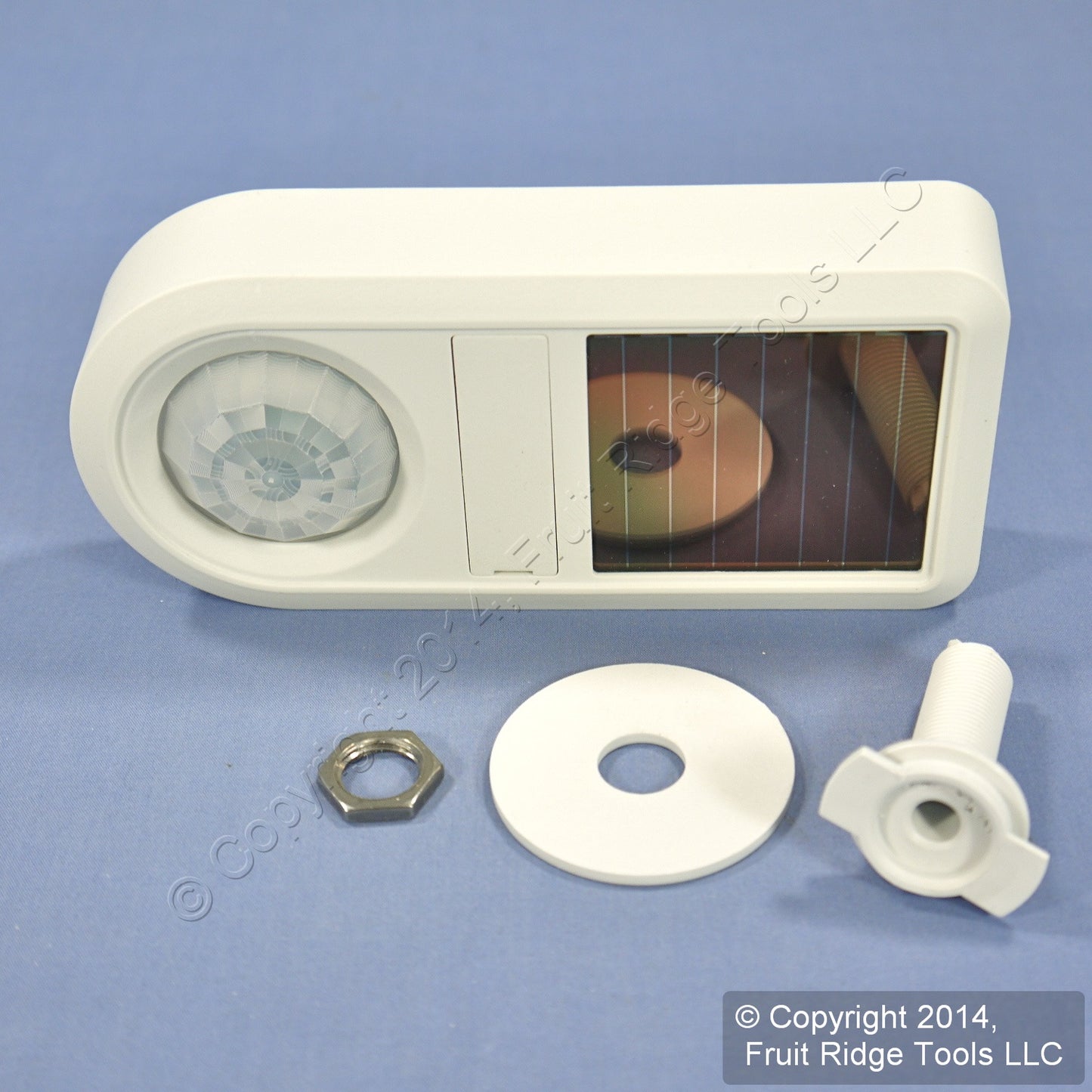 Leviton White PIR RF Wireless Self-PoweRed Occupancy Sensor 1500 Sq Ft WSC15-I0W