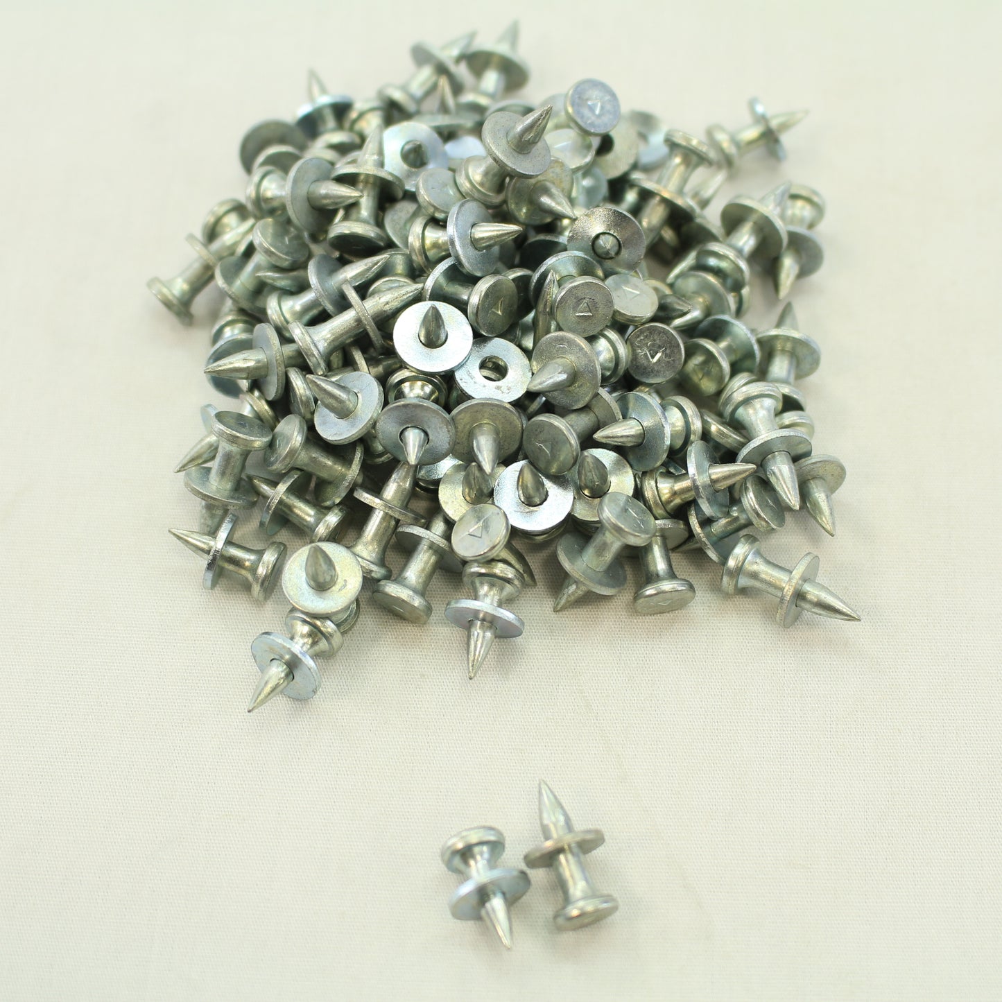 Metallics DP-1 Steel Zinc-Plated 5/16" x 1/2" Drive Pins 100-pack
