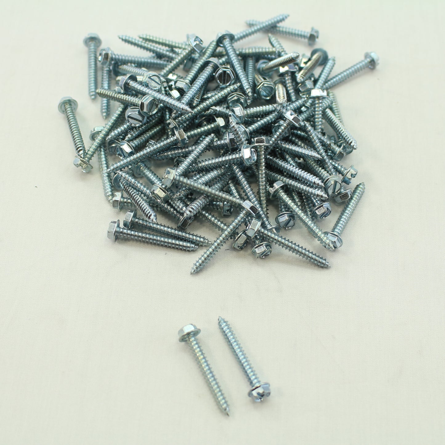 100-Pack Metallics #8 x 1-1/4" Drill Screws 1/4" Hex/Slotted Head Zinc DS162