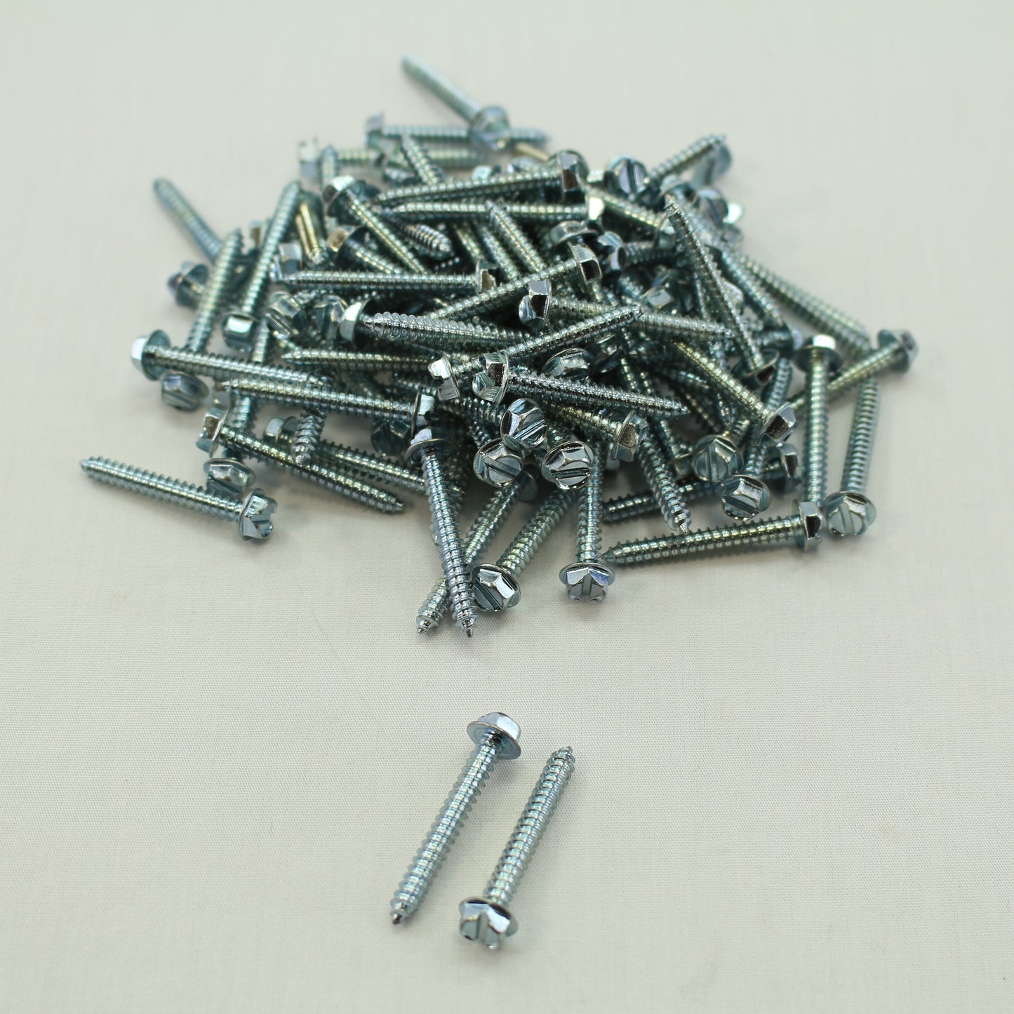 108-Pack Metallics #8 x 1-1/4" Drill Screws 1/4" Hex/Slotted Head Zinc DS162