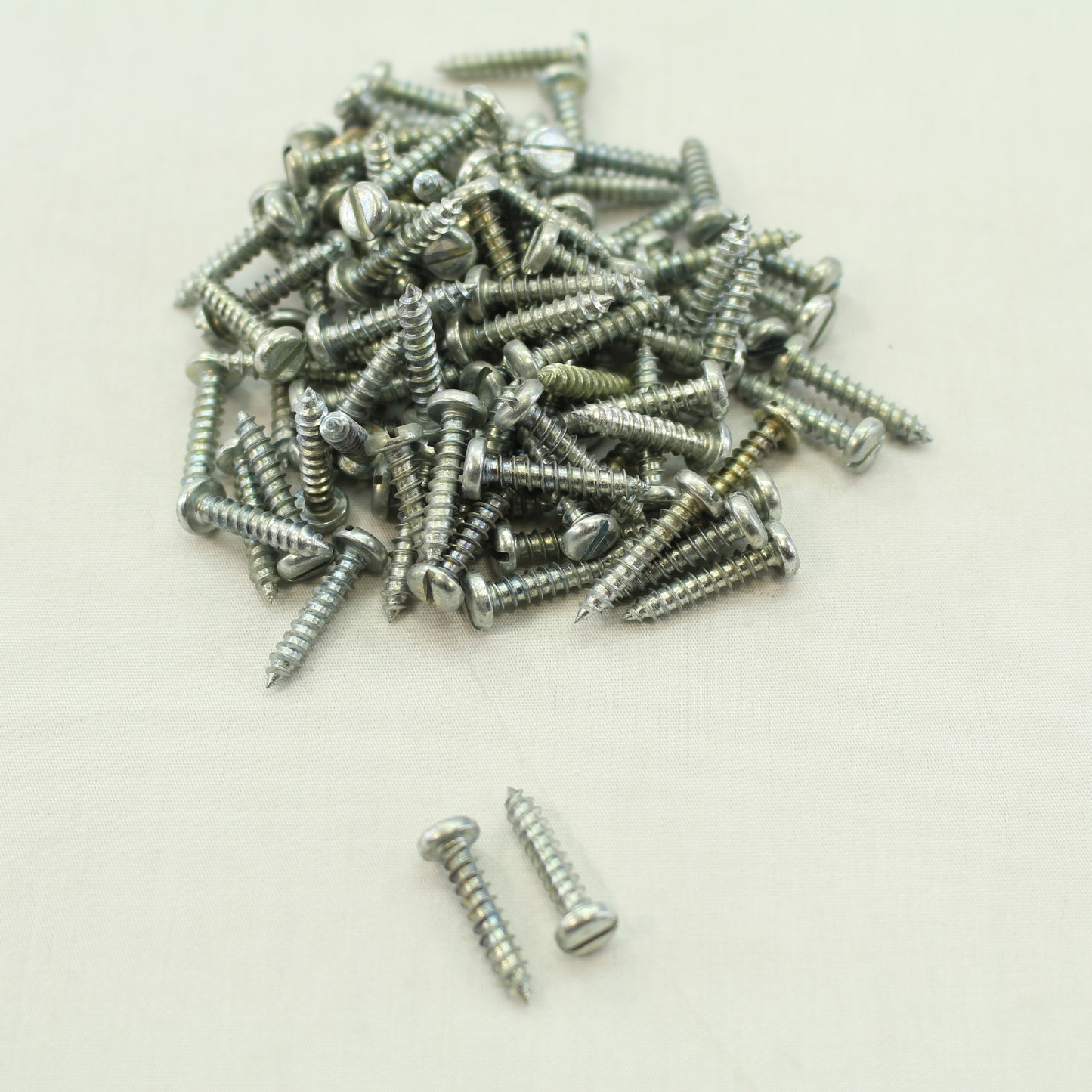 100-Pack Metallics Tapping Screws #7 x 3/4" Pan Head Zinc Plated TS42