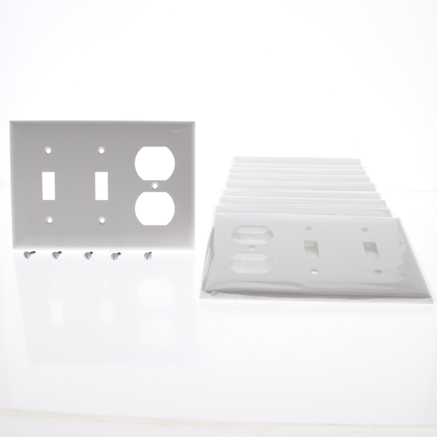 Mulberry 32543 White 3-Gang Toggle Duplex Unbreakable Standard Wallplates 10pcs