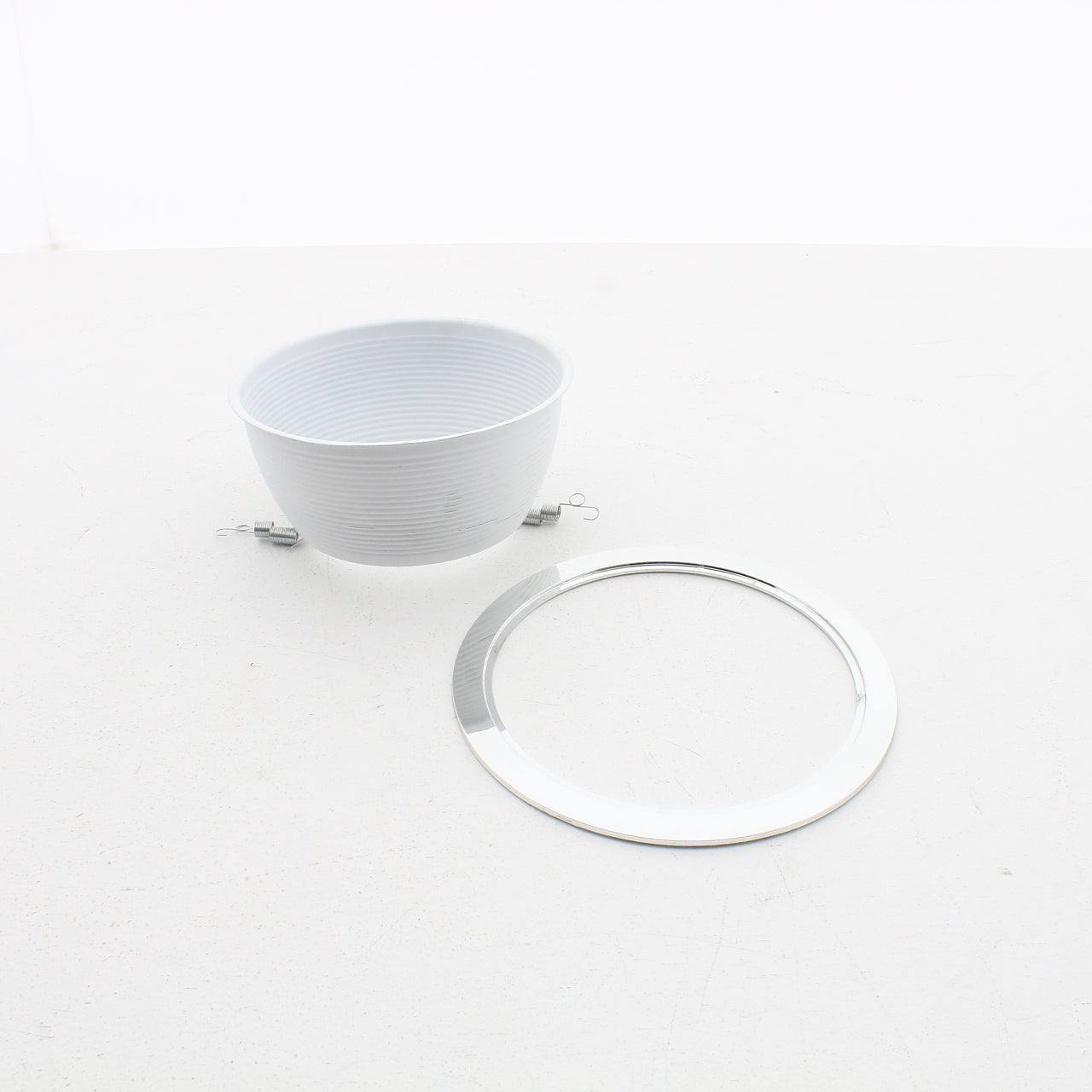 Nora NTM-31C 2PK 6" Br/Par30 Stepped Baffle with Plastic Ring White/Chrome