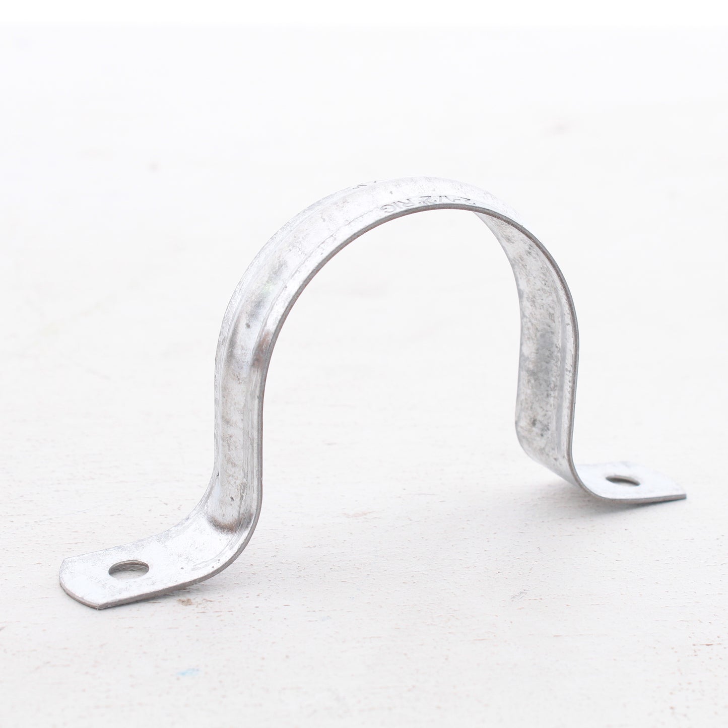 OZ-Gedney THR-250S 2-1/2" 2 Hole Zinc Plated Steel Straps 25-Pack