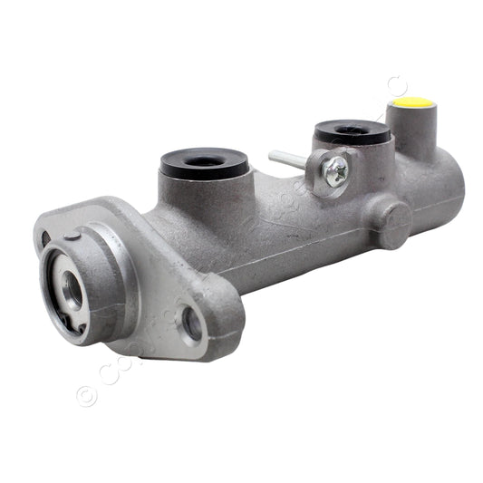 Qualitee Brake Master Cylinder for 92-96 Mitsubishi Diamante W/O ABS
