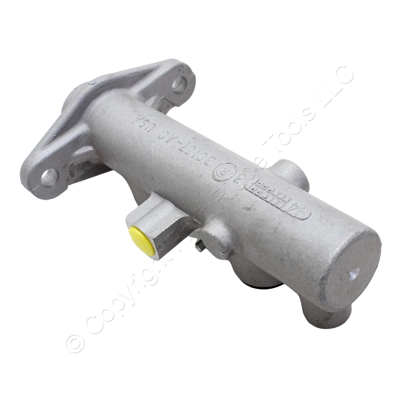 Qualitee Brake Master Cylinder for 92-96 Mitsubishi Diamante W/O ABS