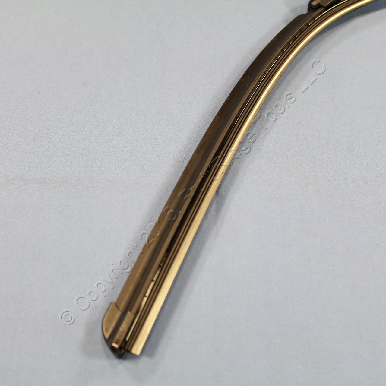 Rain-X 5079282 28" Premium Latitude Windshield Wiper Blade J-Hook Faded Package