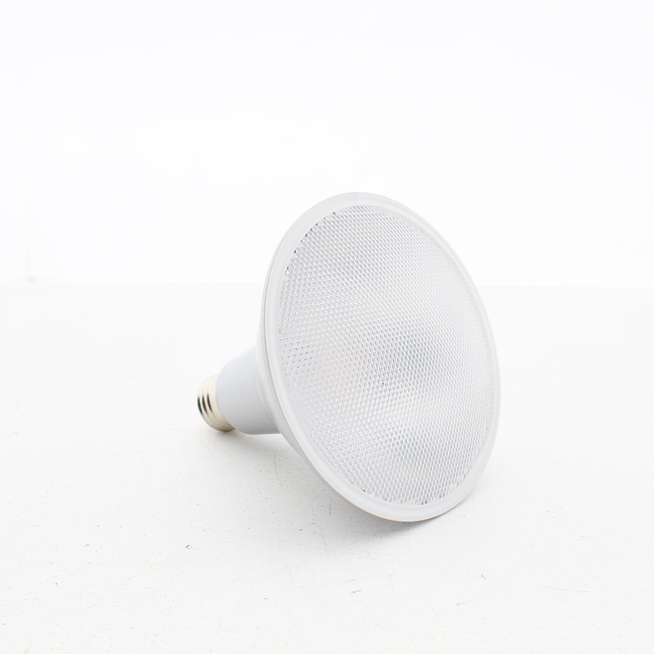 Satco S29453 15 Watt PAR38 LED 4000K 60 Degree Beam Angle Medium Base 120 Volt