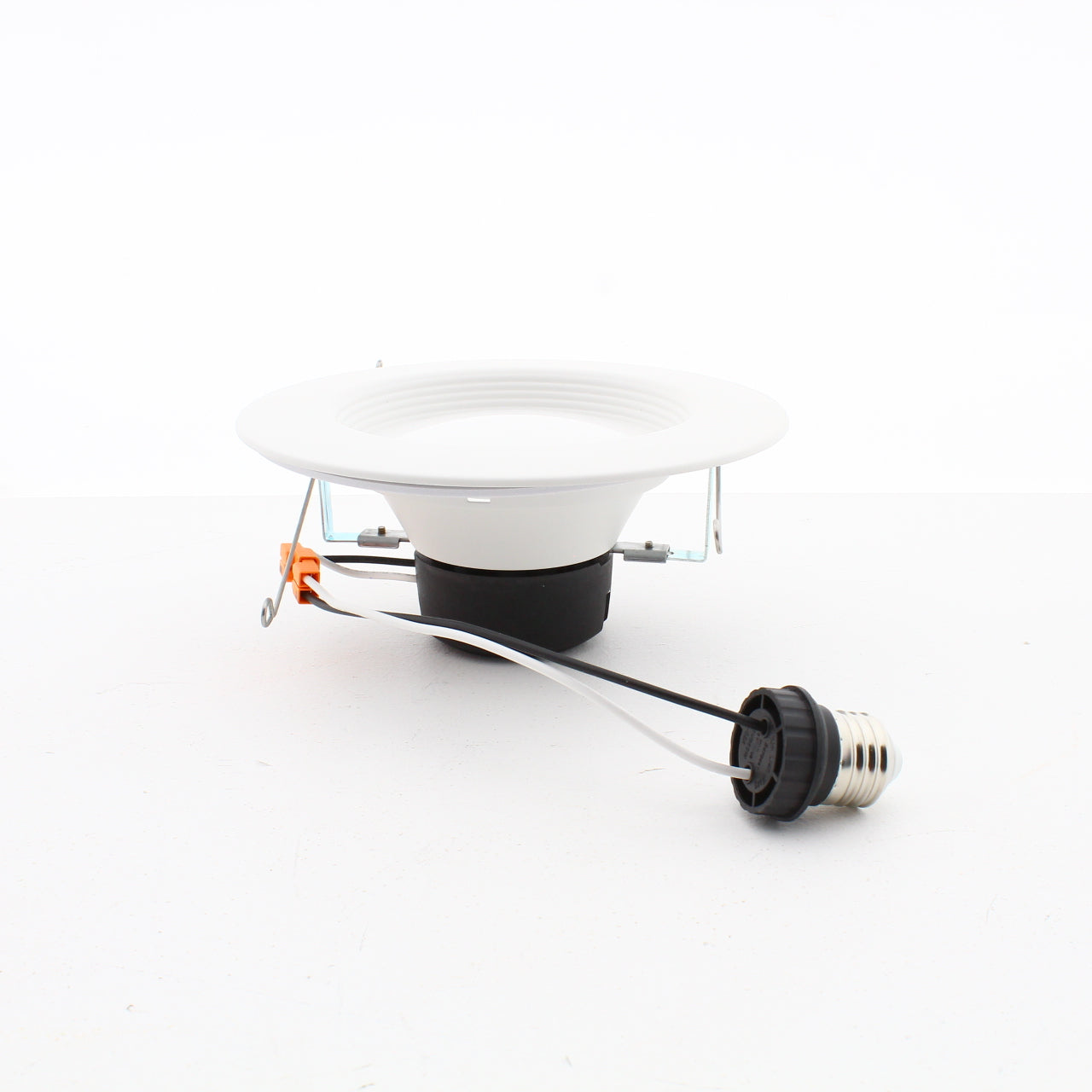 Satco 6" 9W White Recessed Downlight Dimmable 800Im 120V 4000K