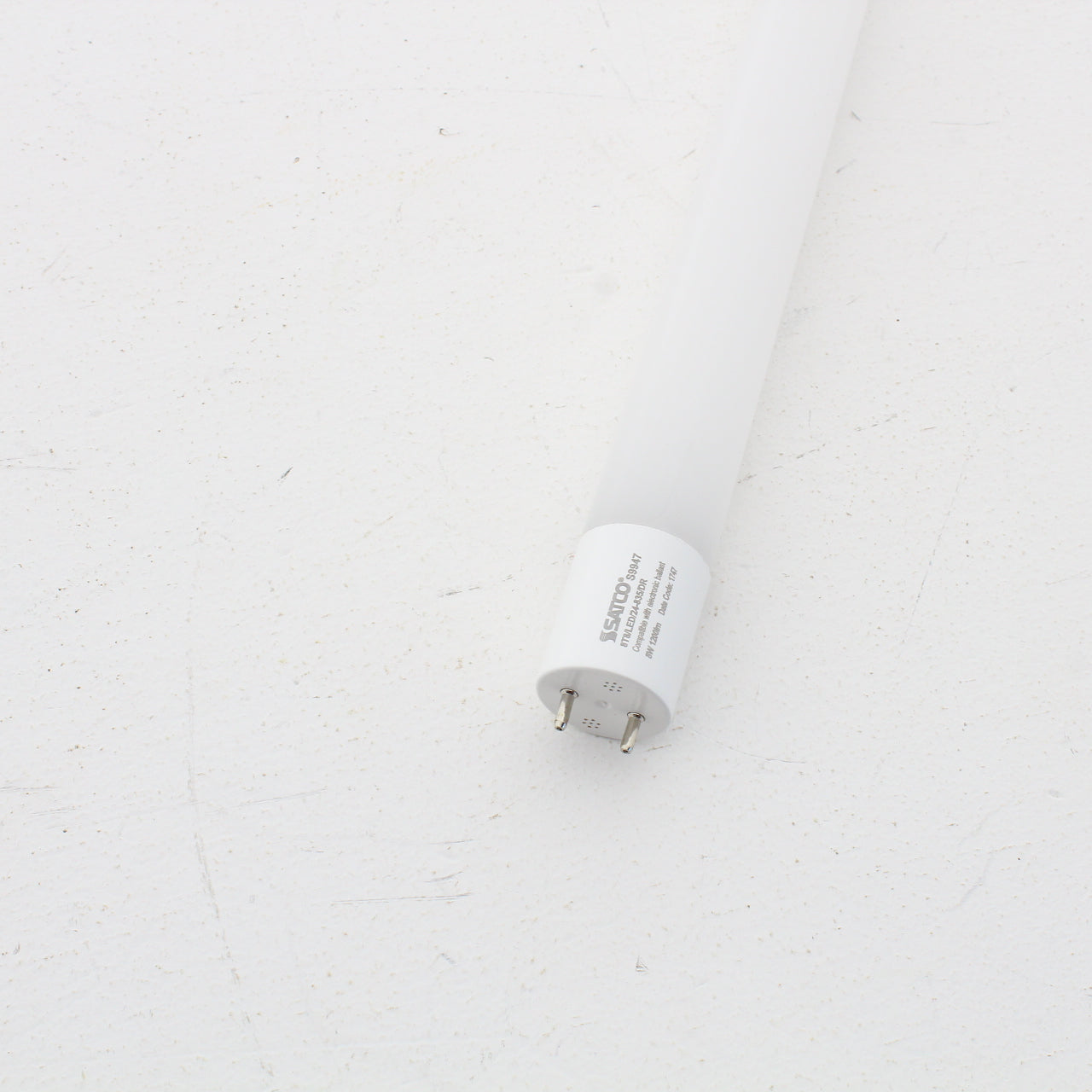 Satco S9947 Signature LED T8 Medium Bi-Pin 8 Watt 3500K Light Bulb