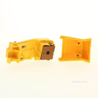 Sylvania Yellow 2-Piece Dead Front Grounding Connector w/ Cord Clamp 2P3W 20A