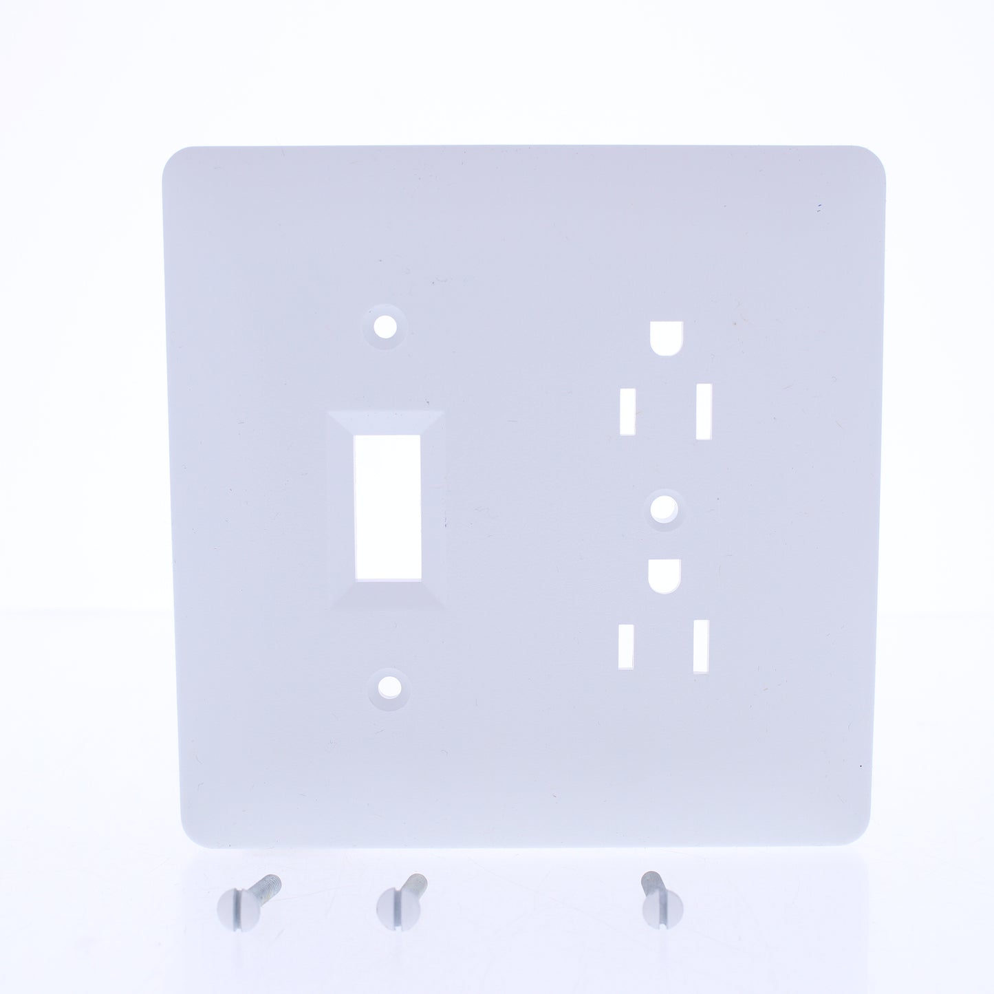 TayMac 2400W Masque White 2-Gang Paintable Decorator Outlet Toggle Switch Cover